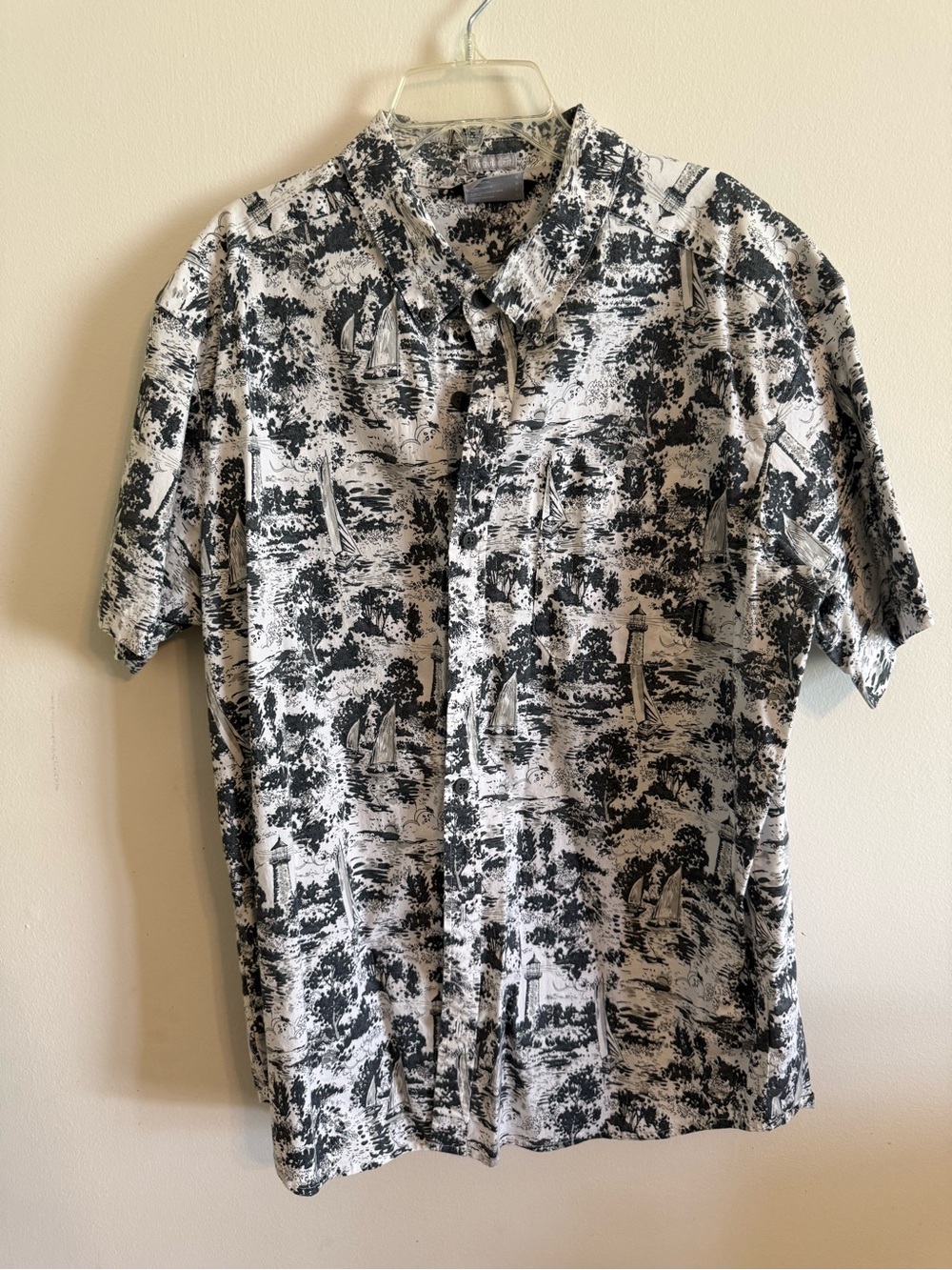 Columbia Black & White Nautical Print Short Sleeve Button-Down Shirt